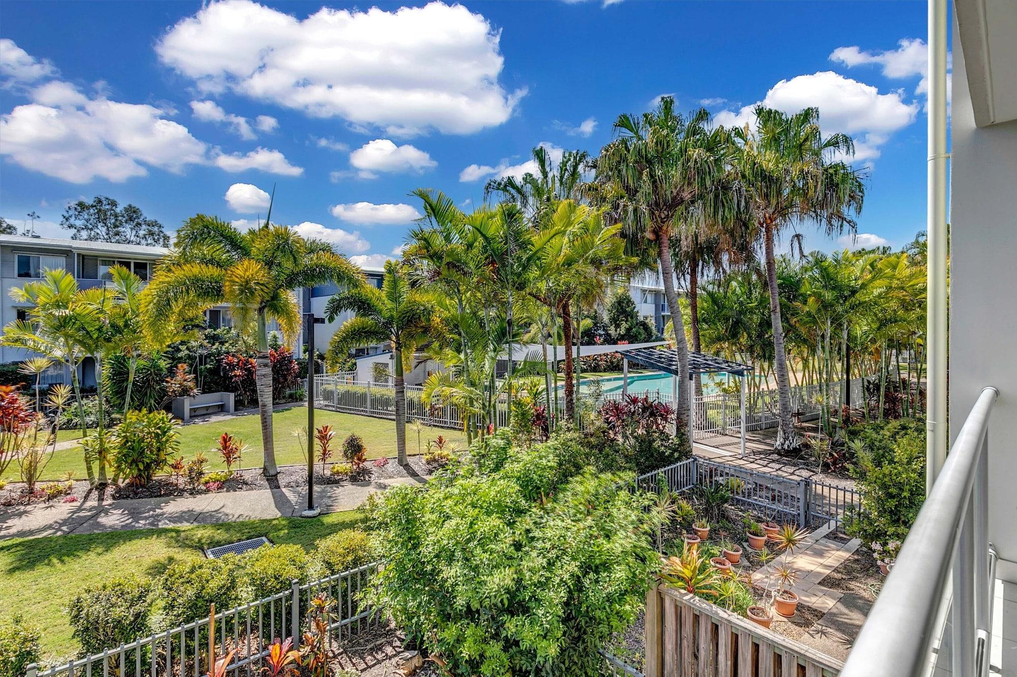 Ramada Encore By Wyndham Whale Cove Hervey Bay Esterno foto