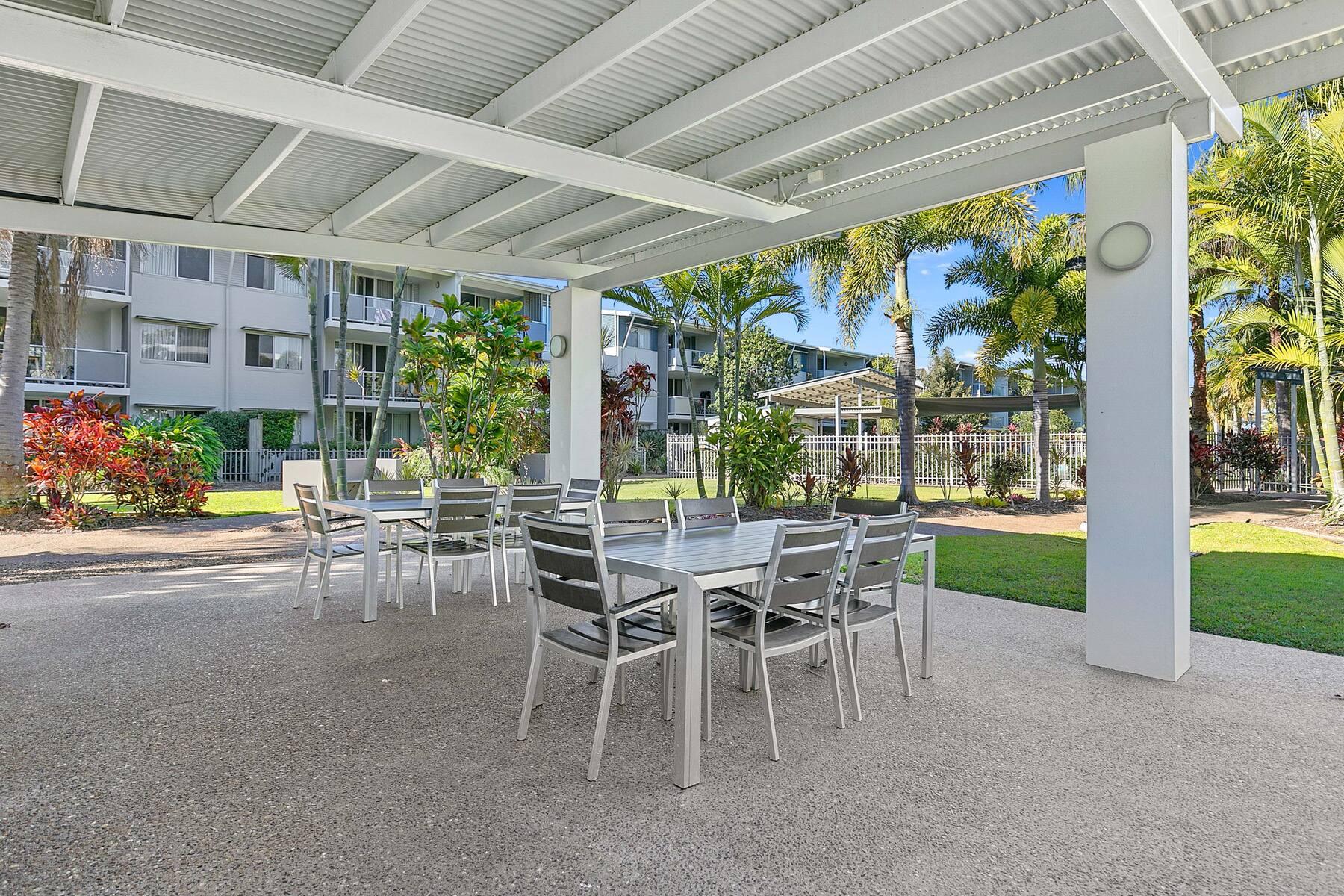 Ramada Encore By Wyndham Whale Cove Hervey Bay Esterno foto