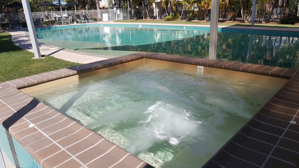 Ramada Encore By Wyndham Whale Cove Hervey Bay Esterno foto