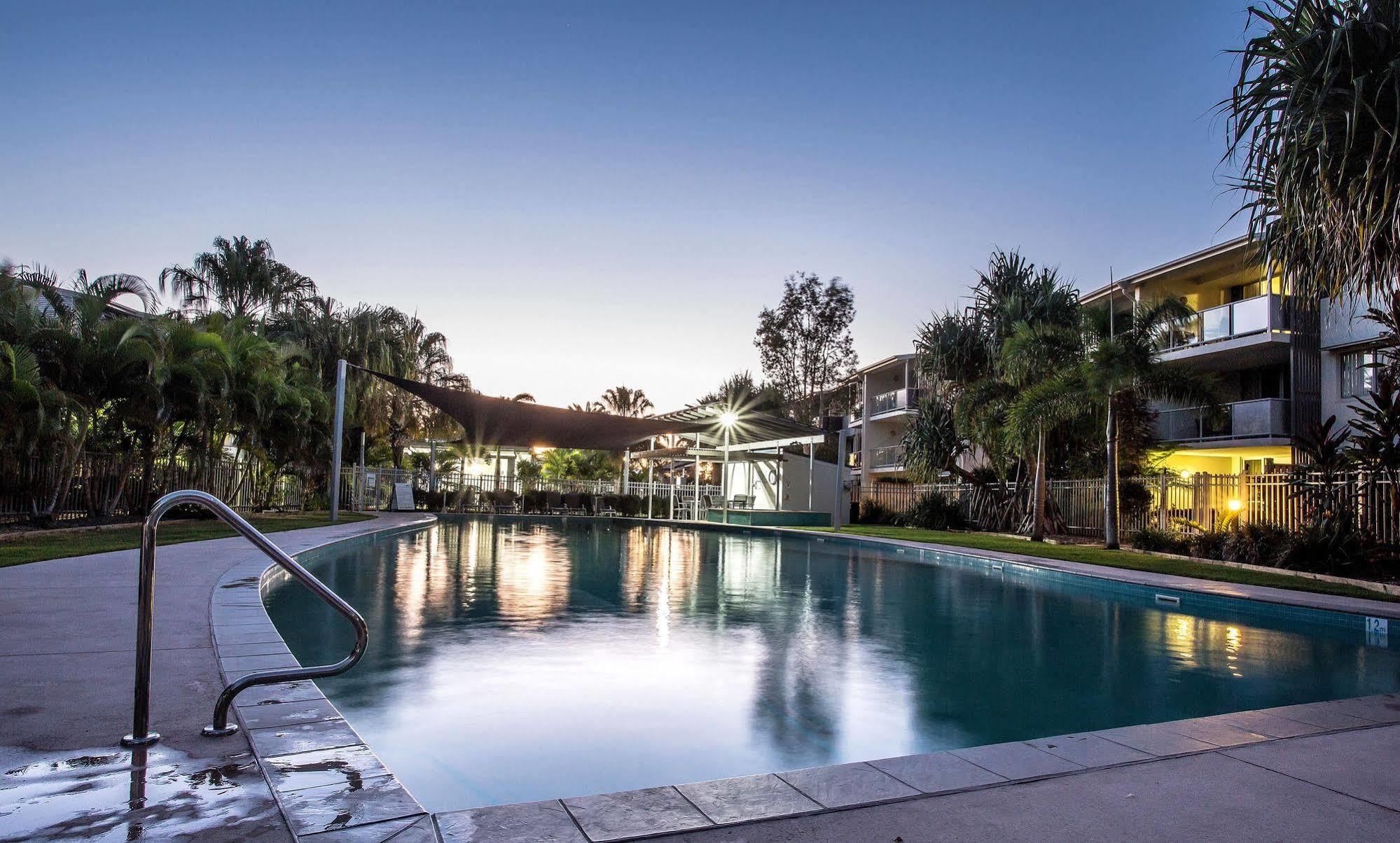 Ramada Encore By Wyndham Whale Cove Hervey Bay Esterno foto