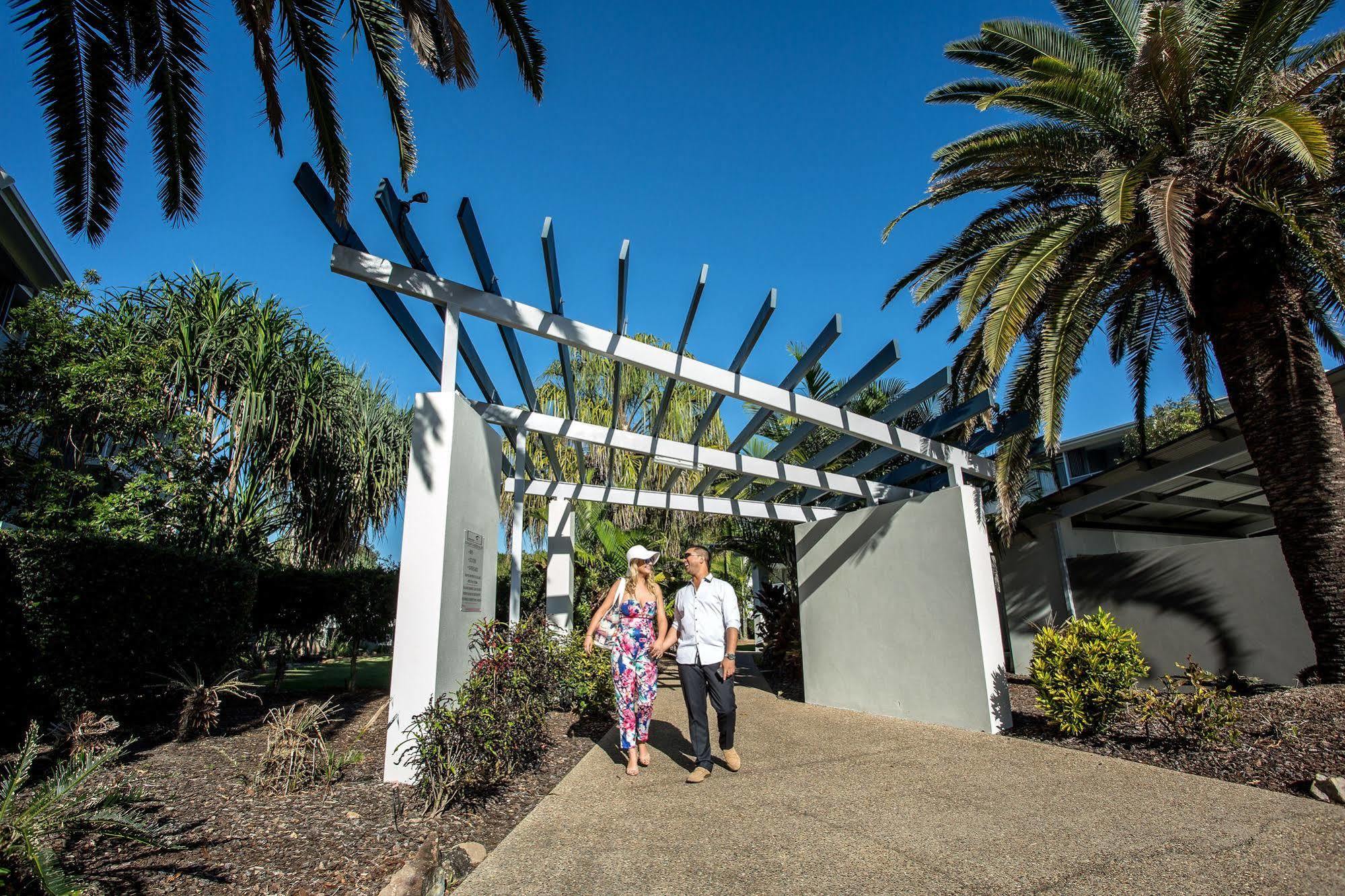 Ramada Encore By Wyndham Whale Cove Hervey Bay Esterno foto